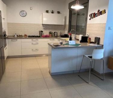 Beersheba Apartamento | The Shining Star -A beautiful 3 bedroom apartment