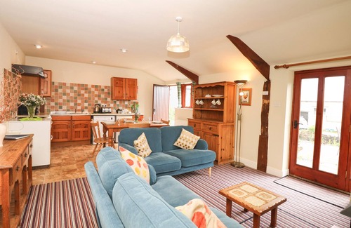 Colyton Cabaña | EL SHIPPEN, admite mascotas, con chimenea en Colyton, Ref 976058