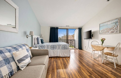 Acme Condominio | The Shores Bay View Unit 5586