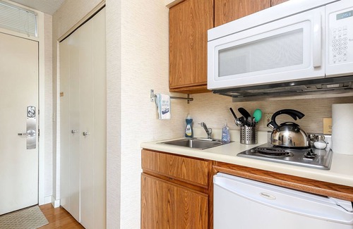 Acme Condominio | The Shores Beachside Studio Unit 5679