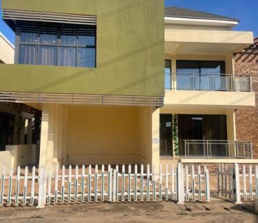 East Legon Casa | The Spaggy family villa