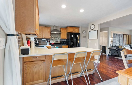 Lincoln Heights Casa | The Spot | Chill South Hill Vibes + Pool Table