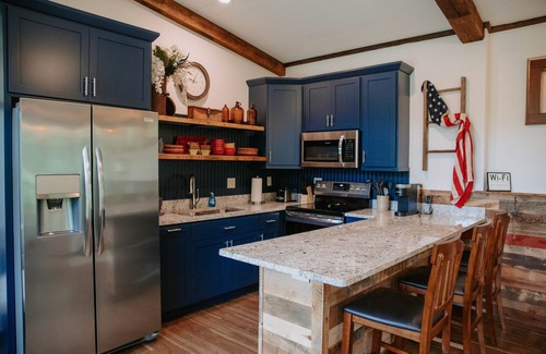 Richland Center Cabina | The Spring Water Retreat - NEW! @MillCreekCabinsWI