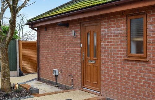 Malvern Casa | The Squirrels