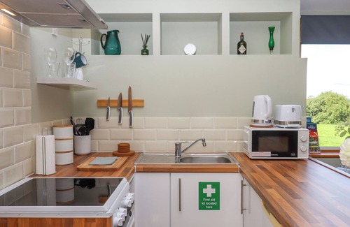 Black Torrington Cabaña | THE STABLE AT OWL COTTAGE, pet friendly in Halwill Junction