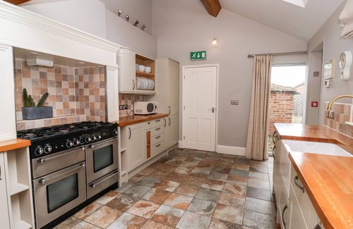 Ryther Cabaña | The Stables and West Wing