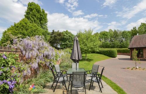 Belbroughton Casa | The Stables