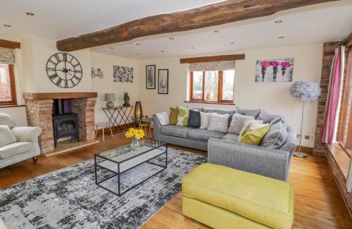 Belbroughton Casa | The Stables