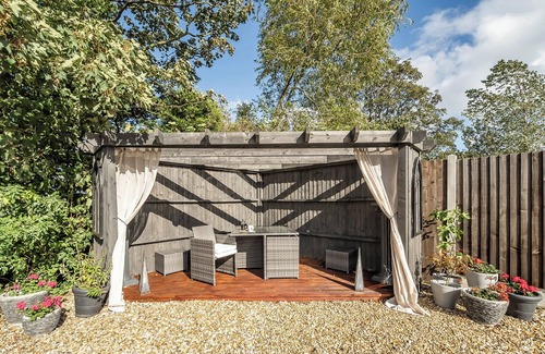 Poulton-le-Fylde Cabaña | THE STABLES, romantic, character holiday cottage in Stalmine