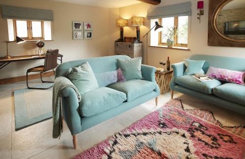 Downton on the Rock Casa | The Stone Barn