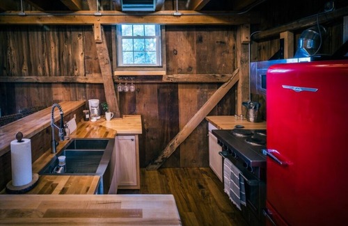 Cumbola Cabina | The Stone Barndominium | Game Room, Fire Pit + Bar!