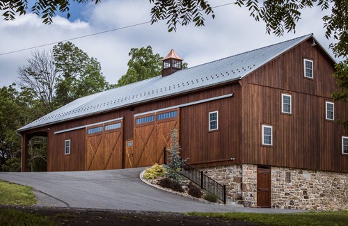 Cumbola Cabina | The Stone Barndominium | Game Room, Fire Pit + Bar!