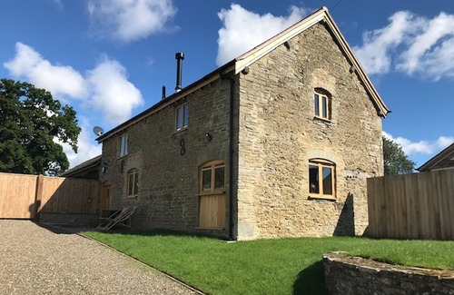 Downton on the Rock Apartamento | The Stone Barn is a romantic and restorative barn conversion for adults