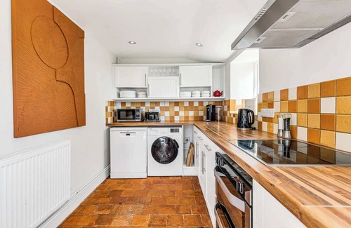 Medbourne Casa | The Stone House - Hot Tub Packages Available