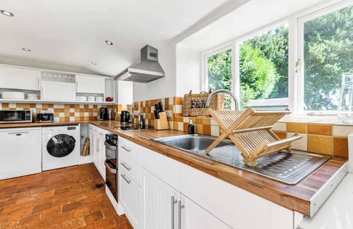 Medbourne Casa | The Stone House - Hot Tub Packages Available