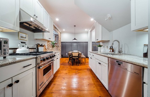 Stockton Casa | The Stone House in Downtown Stockton