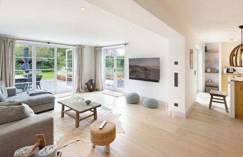 List Casa | The Strand