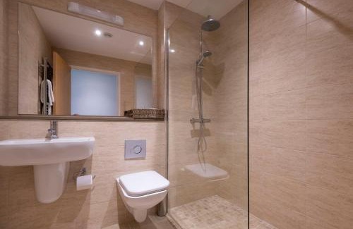 Frampton on Severn Hotel | The Stratford Park Hotel & Golf Club