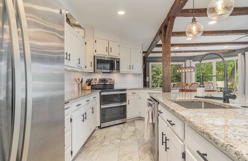 Dillsburg Casa | The Summit: 6 bed, 5 bath, sleeps 16 with fantastic views and room for everybody