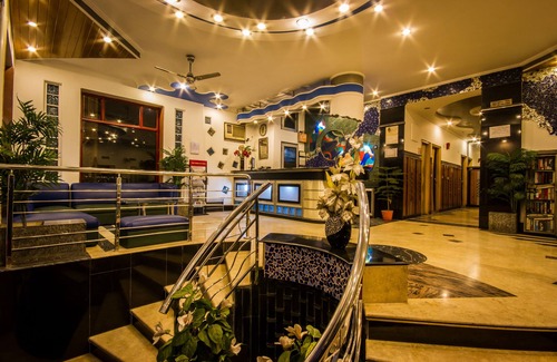 Karol Bagh Hotel | The Sun Court Hotel Yatri