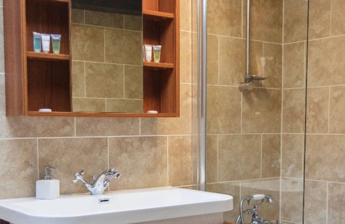 Hook Norton Hotel | The Sun Inn