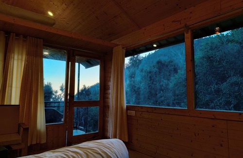 Naina Range Hotel | The sunbird retreat