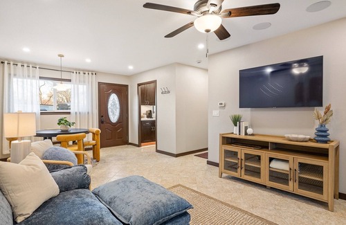 South Richland Casa | The Sunlit Vista, 2BR Home in Richland w/ Fenced Backyard