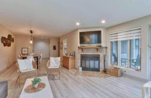 Mont-Tremblant Casa | The Sunny half croissant