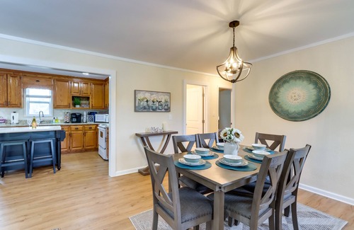 Blue Ridge Cabaña | ‘The Sunrise Cottage’ w/ Hot Tub, 3 Mi to Downtown