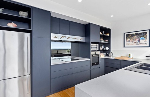 Eastern View Casa | The Surf Spot - Absolute beach front