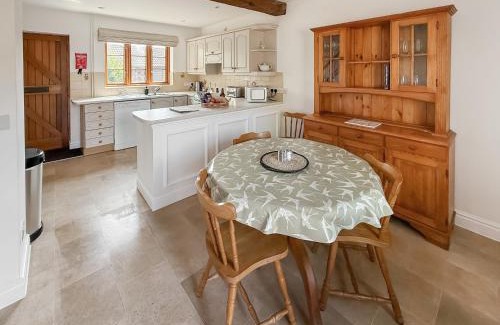 Ilton Casa | The Swallows - Uk50177