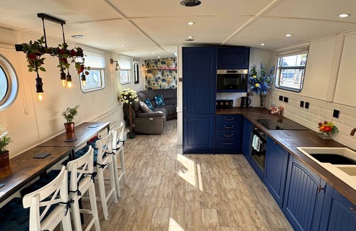 Barton under Needwood Casa | Barco-Baño Privado