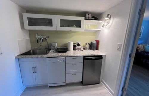 Louisville Condominio | The Sweet Nature Nest: Cozy 1-Bedroom w/ Kitchenette, Nature, & Private Entrance