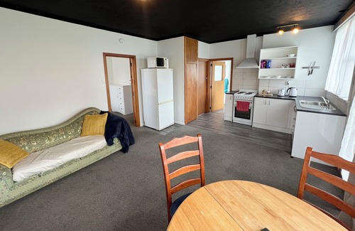 Southland Cabaña | The Sweet Retreat