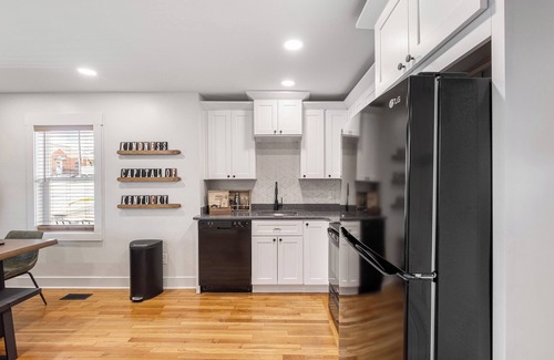 La Grange Casa | The Sweet Retreat Wheelchair Accessible Historic Home