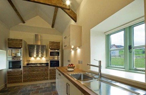 Pistyll Cabaña | The Tack Room - una península de llyn con capacidad para 7 personas en 3 habitaciones