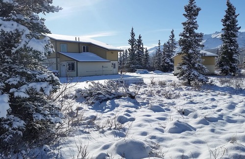 Healy Casa | Los Taiga Casa - vistas a las montañas que inspiran en el borde del Parque Nacional de Denali