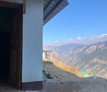 Kharsali Casa | The tibaari stays hill view