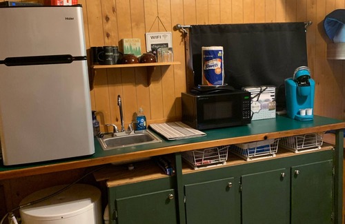 Donalsonville Cabina | The Tiny Cabin! Lake Seminole! Waterfront! Fishing! Nice dock with lift!