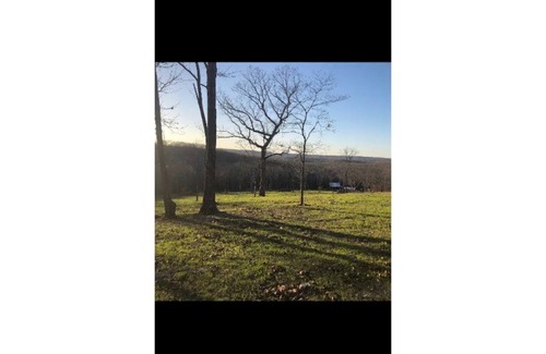 Squires Casa | The Tiny of the Ozarks ~ many nearby attractions