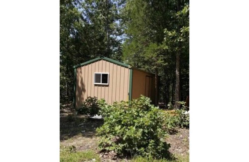 Squires Casa | The Tiny of the Ozarks ~ many nearby attractions