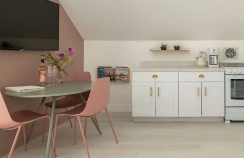 Petaluma Apartamento | The Tower and Loft on 7th Street