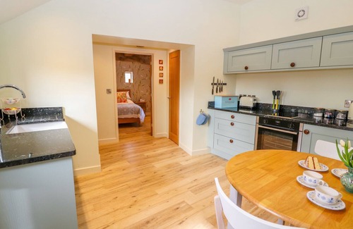 Maesbury Marsh Cabaña | The Tractor Shed