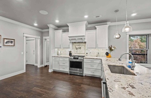 Garfield Casa | The Tree Top Serenity at Beaver Lake family