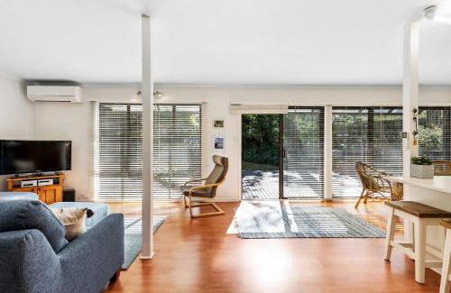 Long Beach Casa | The Treehouse at Long Beach managed by Batemans Bay Accom