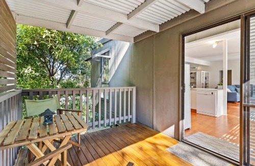 Long Beach Casa | The Treehouse at Long Beach managed by Batemans Bay Accom
