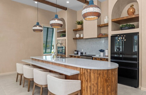 The Shores Casa | The Tropical Nomad Cottage – luxurious 3-bed, 3.5-bath Spanish-style cottage in South Padre Island