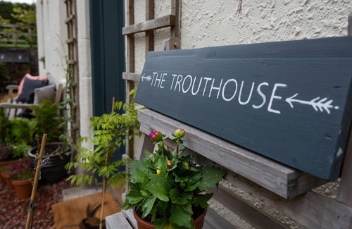 St Boswells Casa | The Trouthouse - sleeping 6 guests in three bedrooms