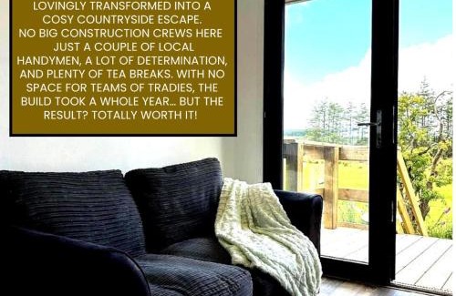 Coleraine Casa | The Truck With Private Hot Tub - Forest View