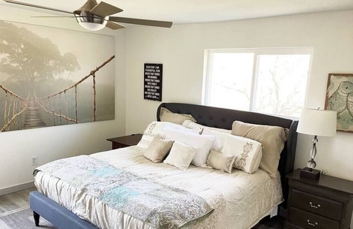 Lowell Casa | The Twin House Summar